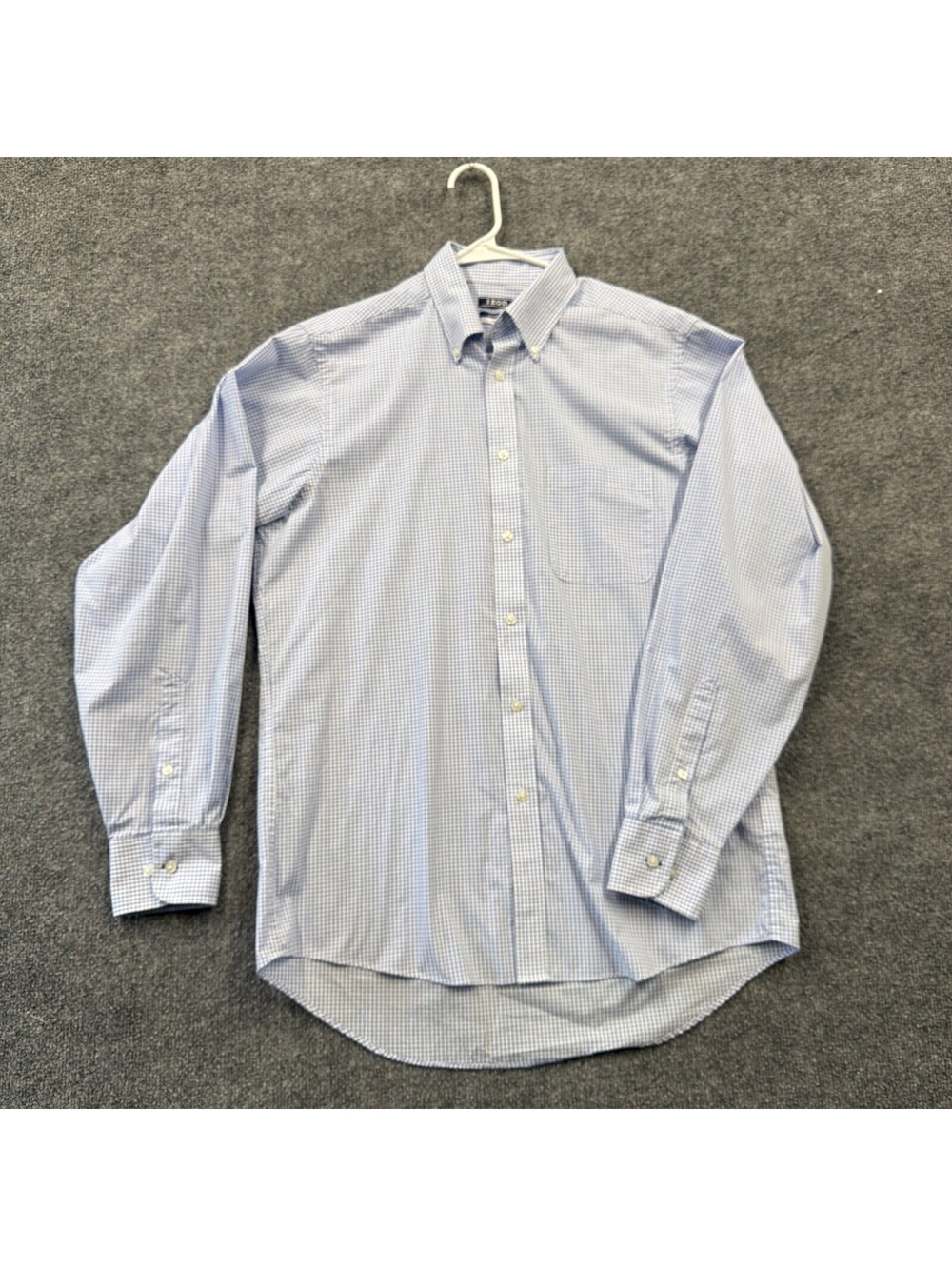 Men’s Izod Blue And White King Regular Fit 15 1/2 " neck Size Medium Dress Shirt